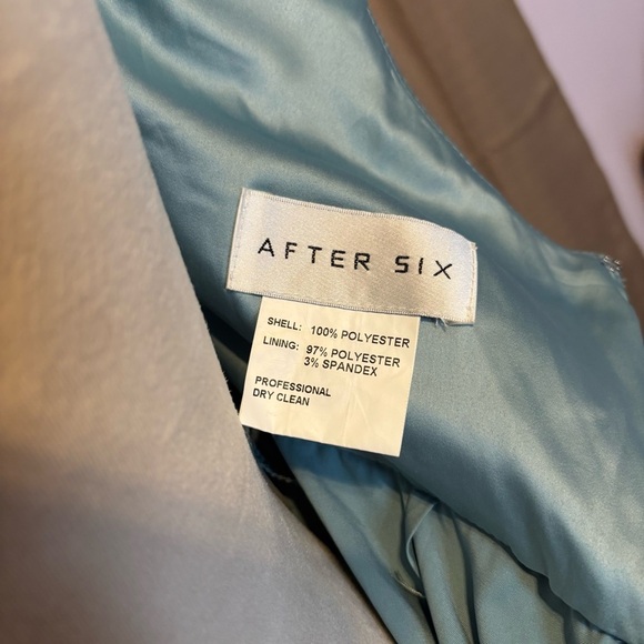 After Six Green Sleeveless Midi Sundress - Picture 3 of 4